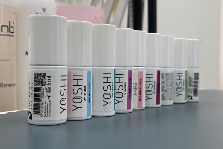 Esmaltes semipermanentes Yoshi en el estudio